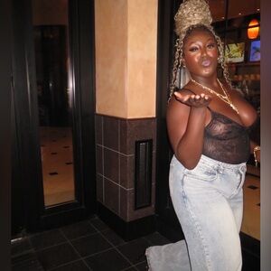 Meet your Posher, Briii